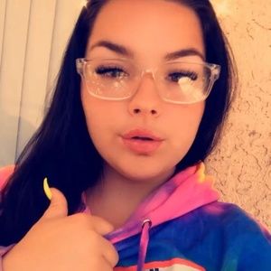 Meet your Posher, Lalaa